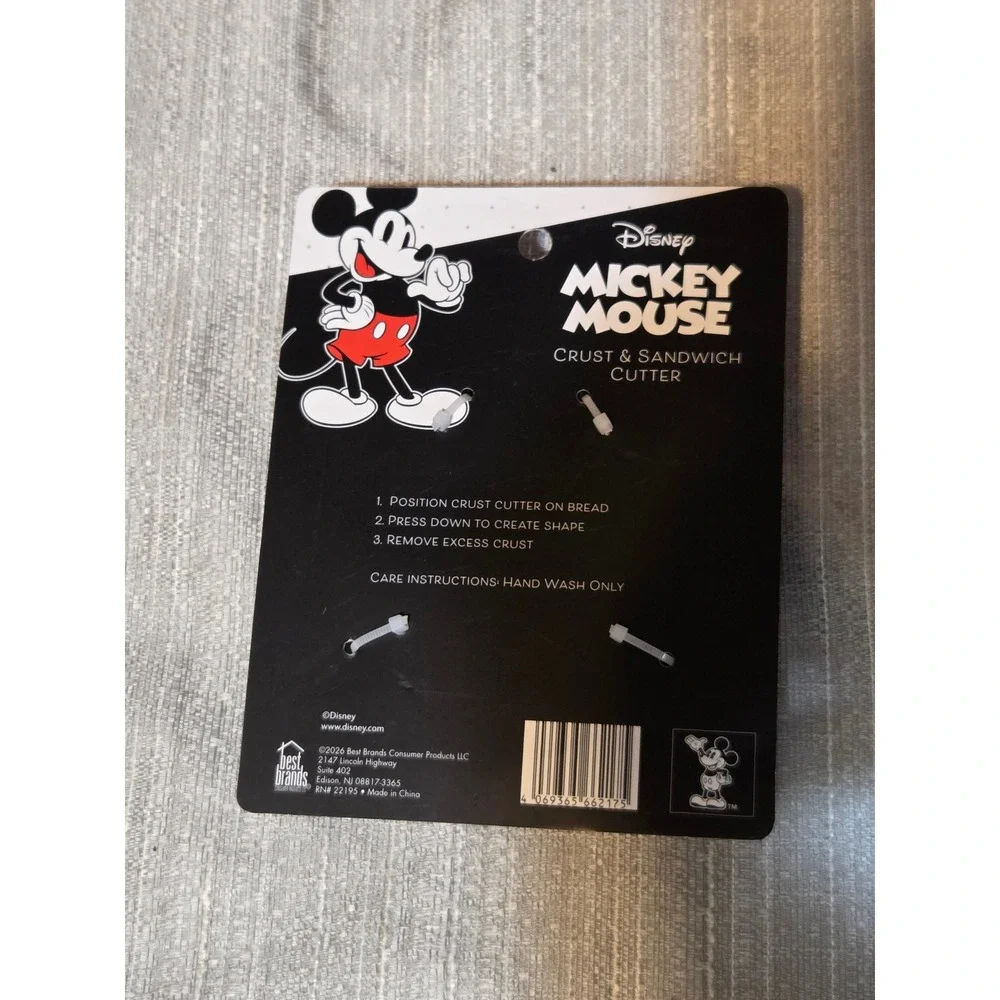 Disney Mickey Mouse Crust and Sandwich Cutter Black Red Kitchen Tool NEW